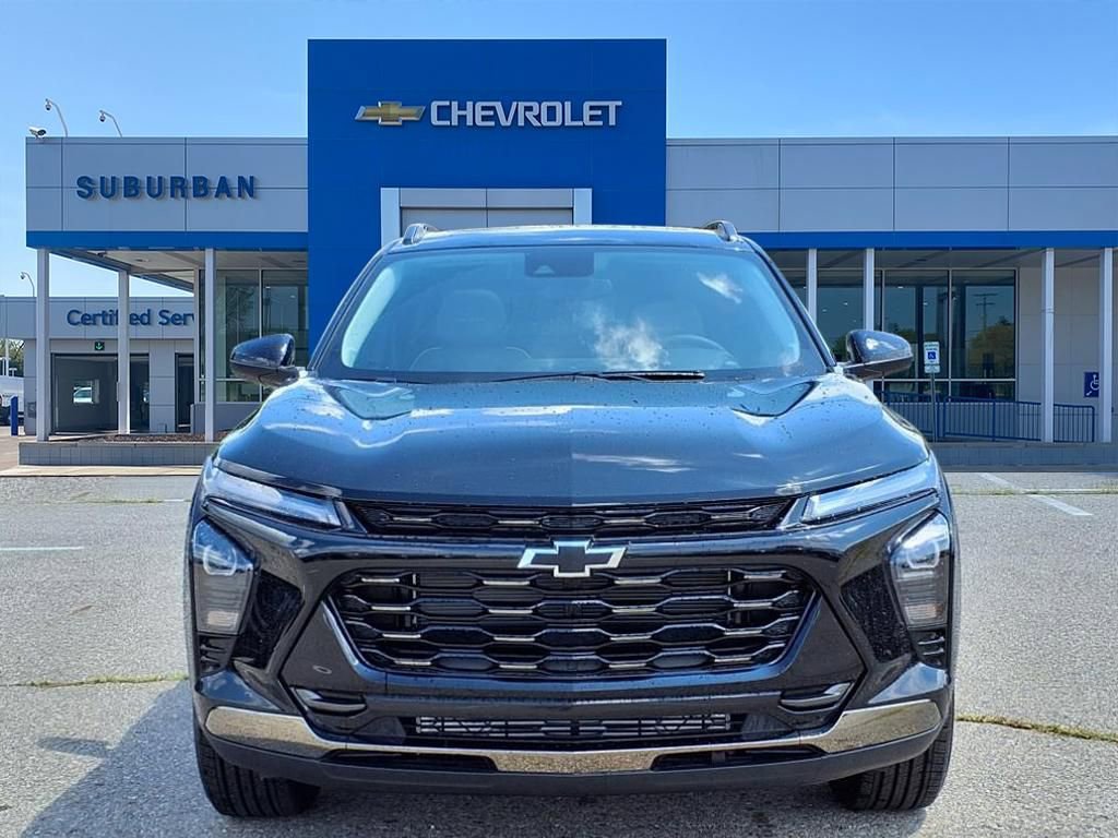 2025 Chevrolet Trax ACTIV photo 2