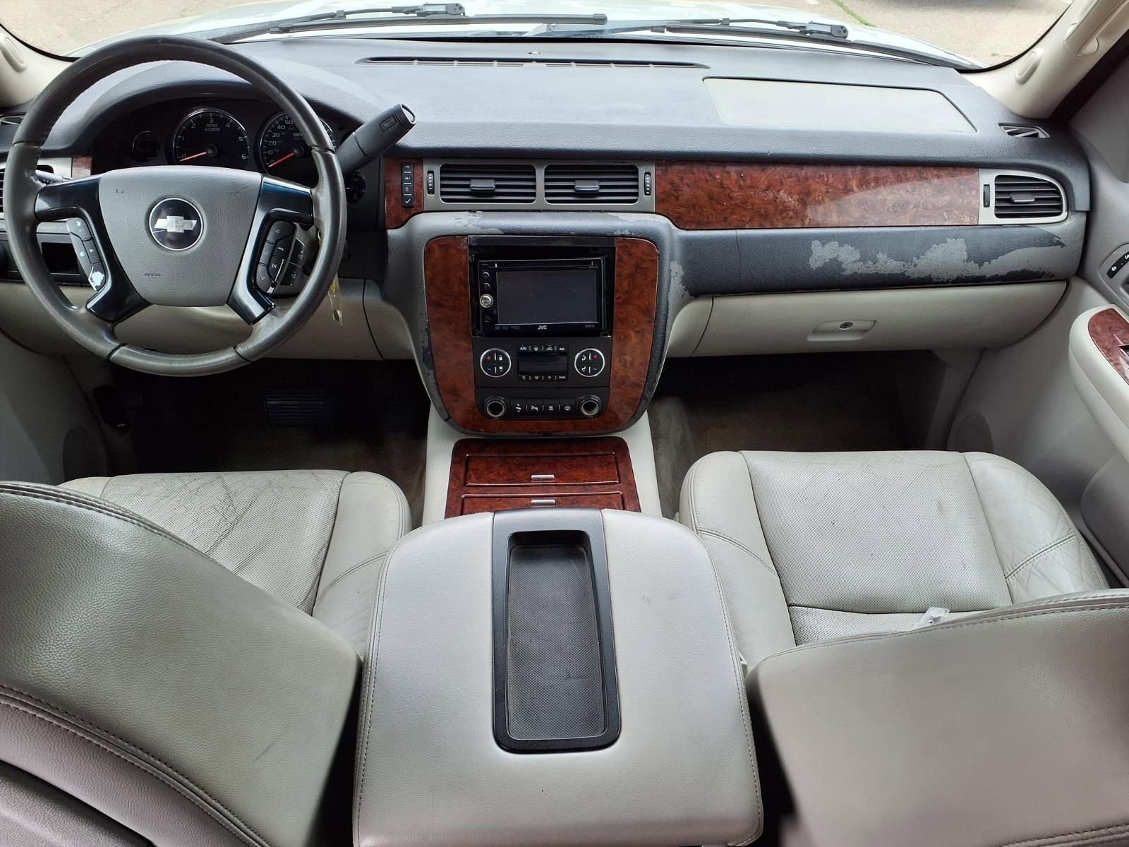 Thumbnail: 2008 Chevrolet Suburban - 14