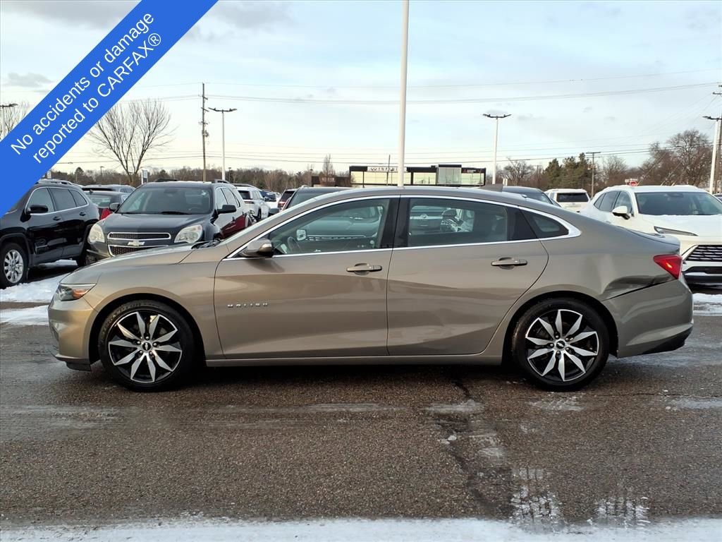 Thumbnail: 2017 Chevrolet Malibu - 8