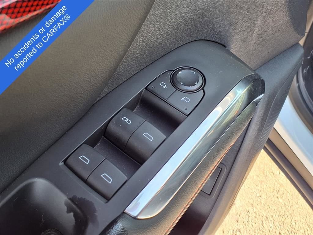 Thumbnail: 2024 Chevrolet Traverse - 16