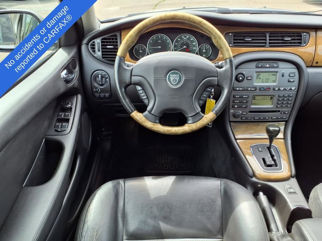 Thumbnail: 2003 Jaguar X-Type - 13