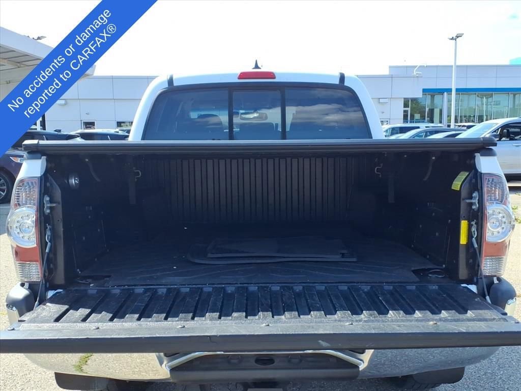 Thumbnail: 2012 Toyota Tacoma - 10