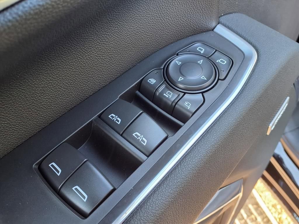 Thumbnail: 2026 Chevrolet Silverado 2500 - 12