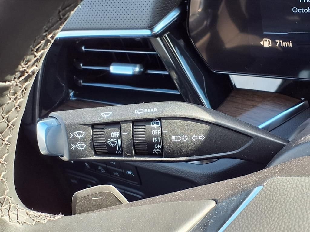 Thumbnail: 2026 Chevrolet Suburban - 19