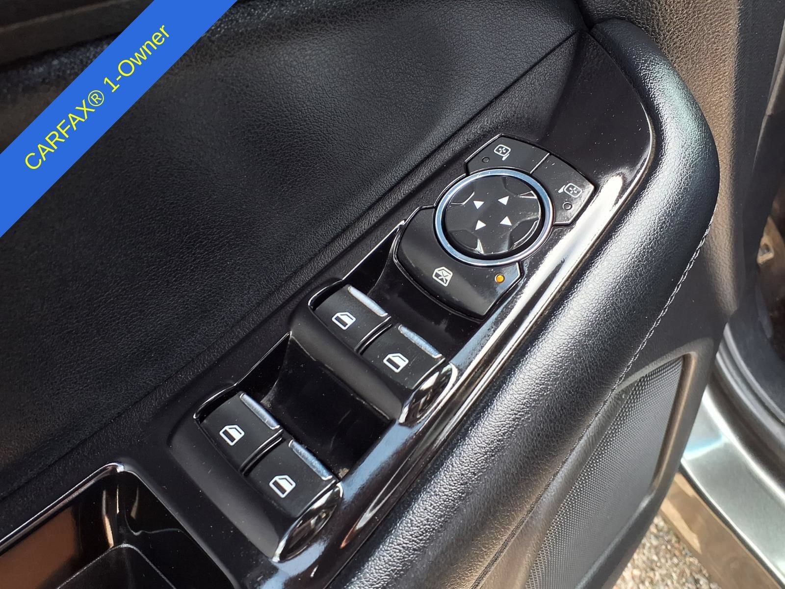 Thumbnail: 2016 Ford Edge - 17