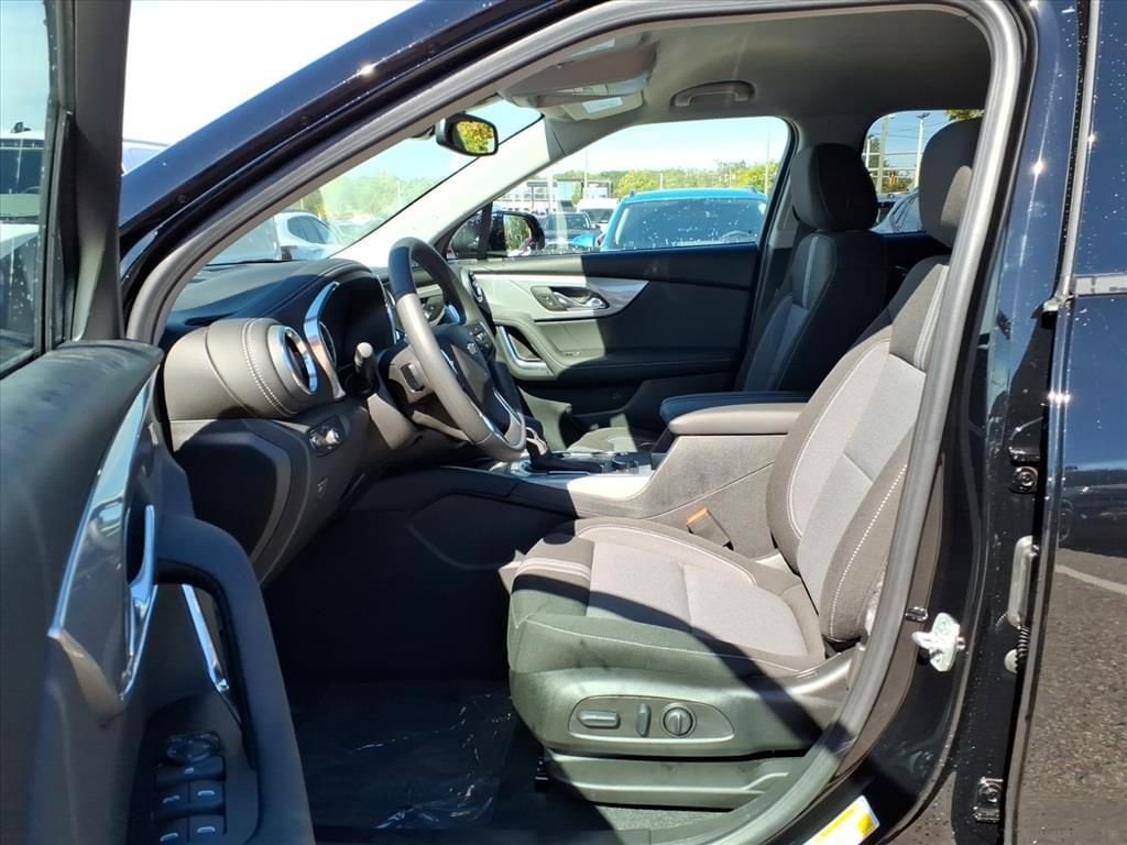 Thumbnail: 2025 Chevrolet Blazer - 13