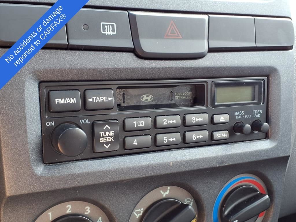 Thumbnail: 2005 Hyundai Accent - 24