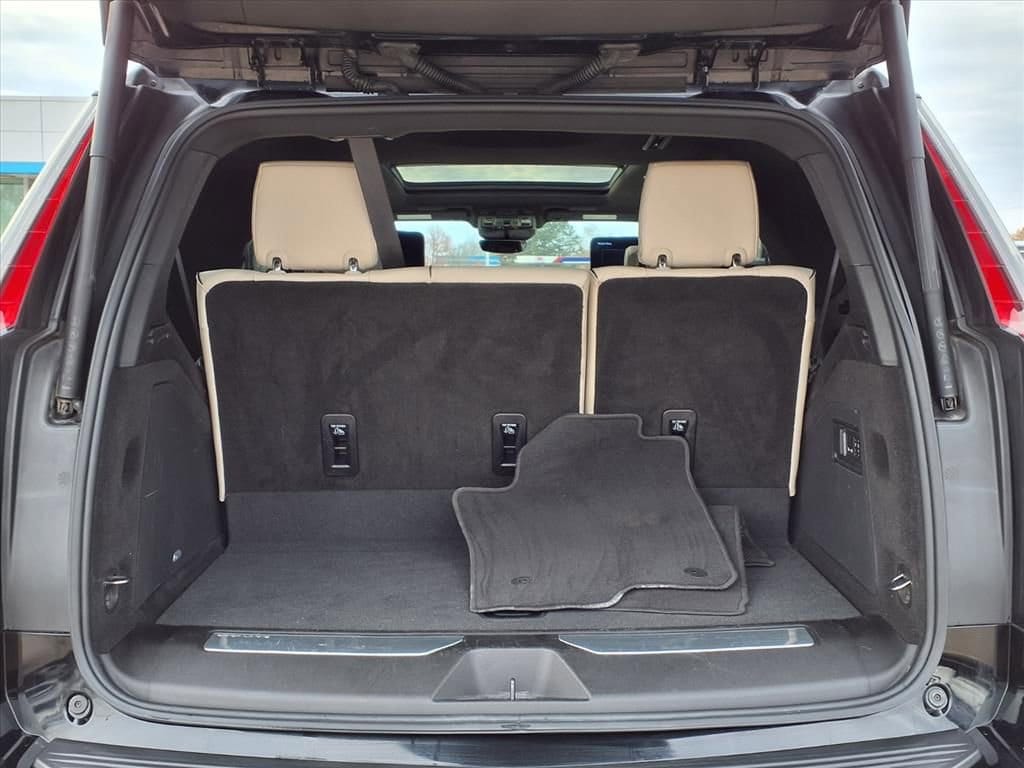 Thumbnail: 2024 Cadillac Escalade - 10