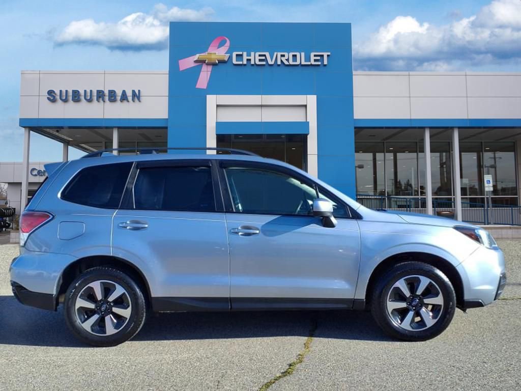 2018 Subaru Forester Premium photo 4
