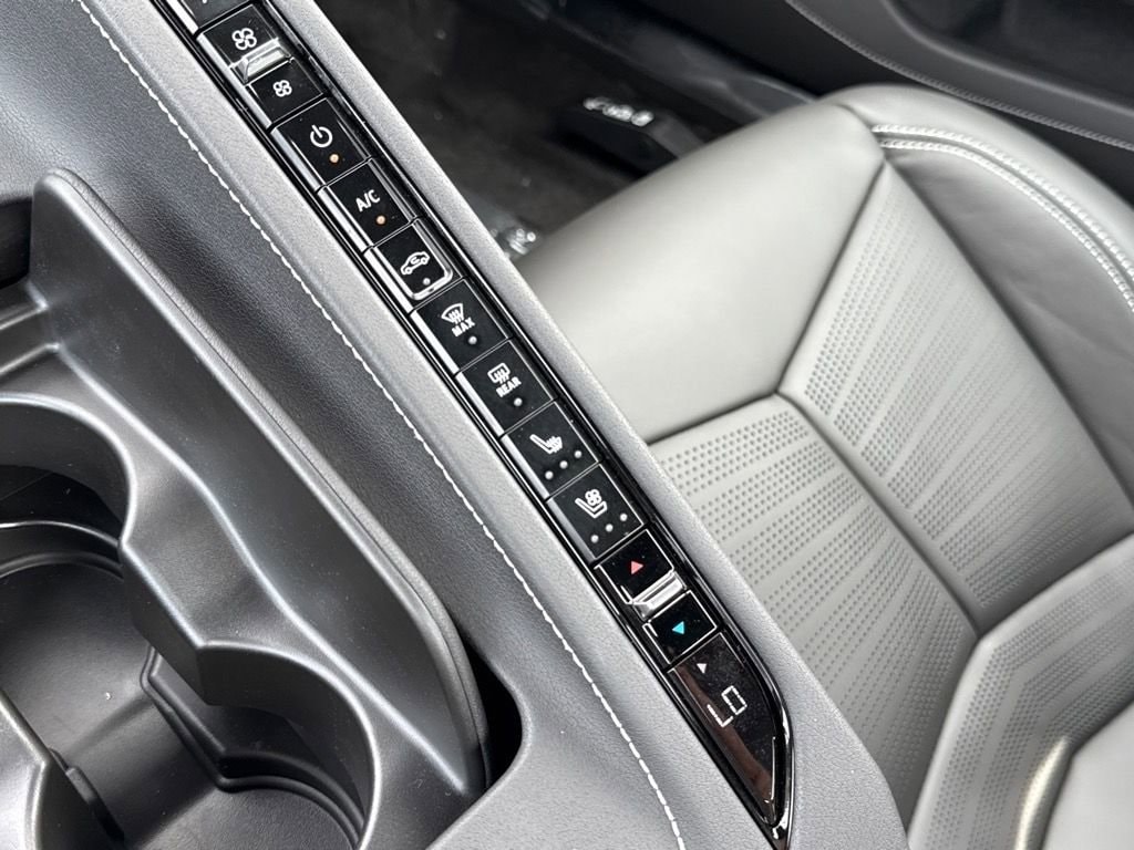 Thumbnail: 2025 Chevrolet Corvette - 24