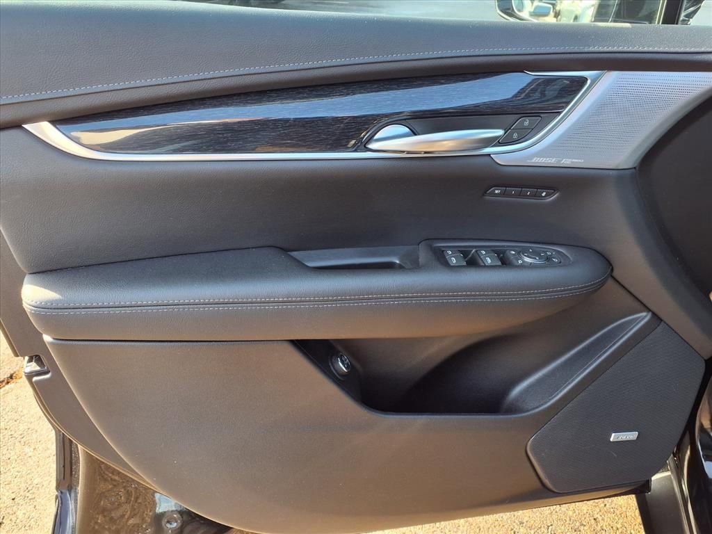 Thumbnail: 2023 Cadillac XT5 - 13