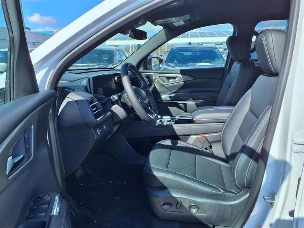 Thumbnail: 2026 Chevrolet Traverse - 13