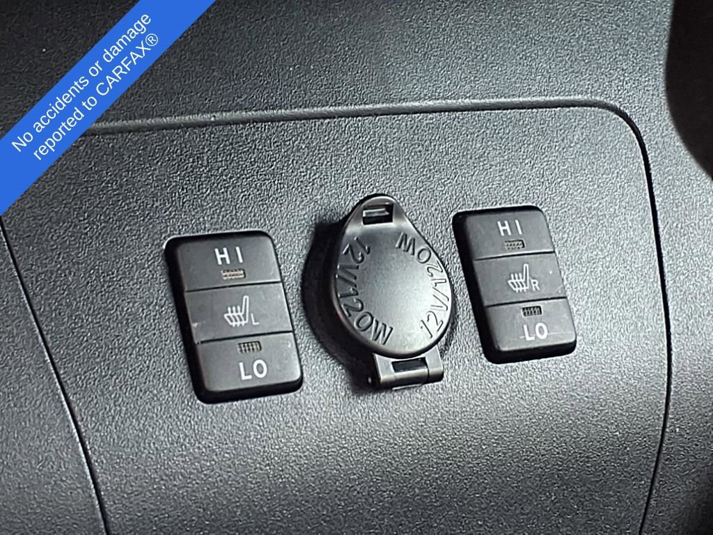 Thumbnail: 2013 Toyota Prius - 31