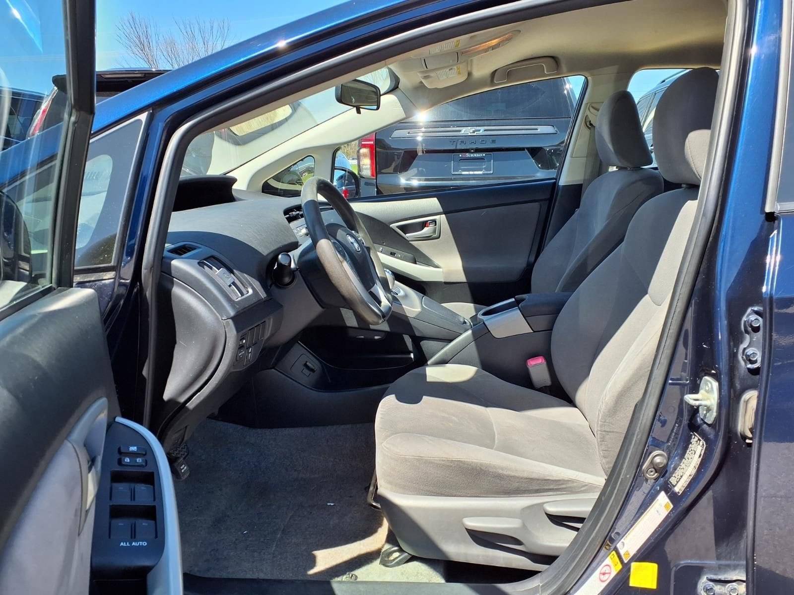 Thumbnail: 2013 Toyota Prius - 17