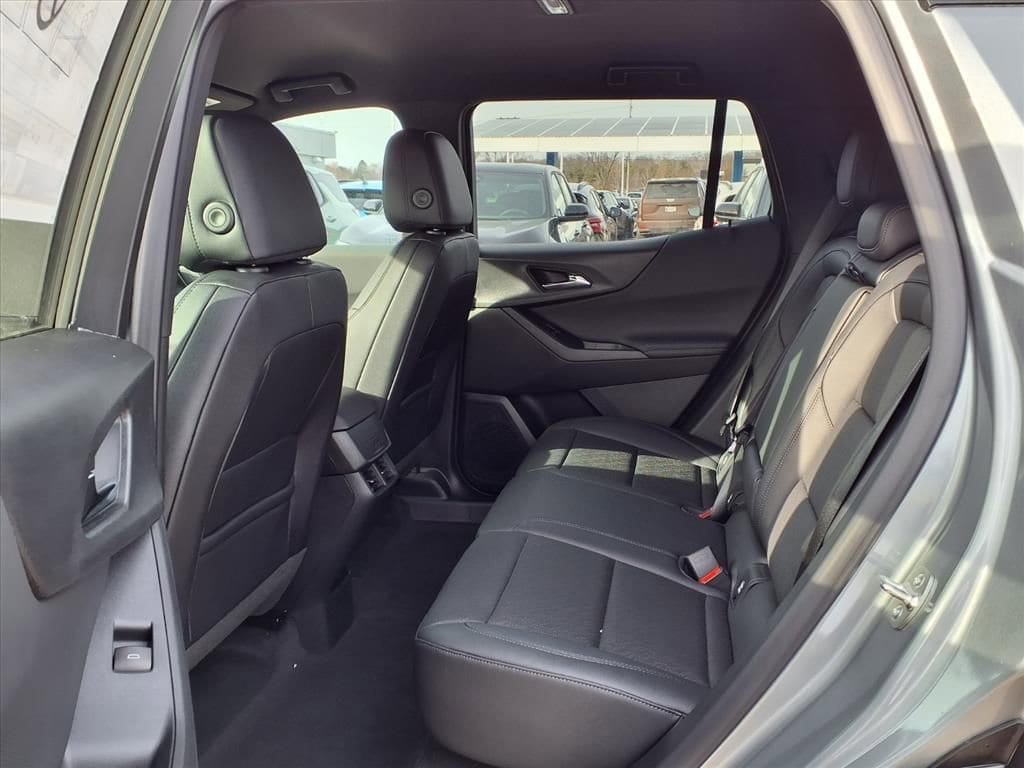 Thumbnail: 2026 Chevrolet Equinox - 8