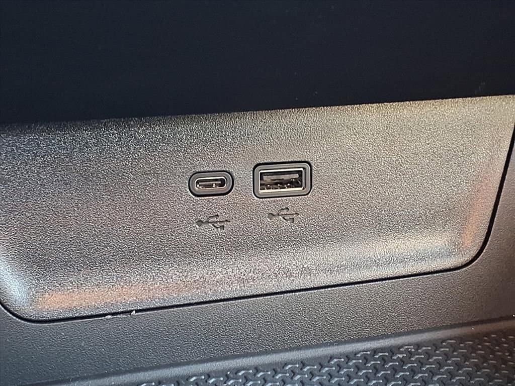 Thumbnail: 2026 Chevrolet Equinox - 16