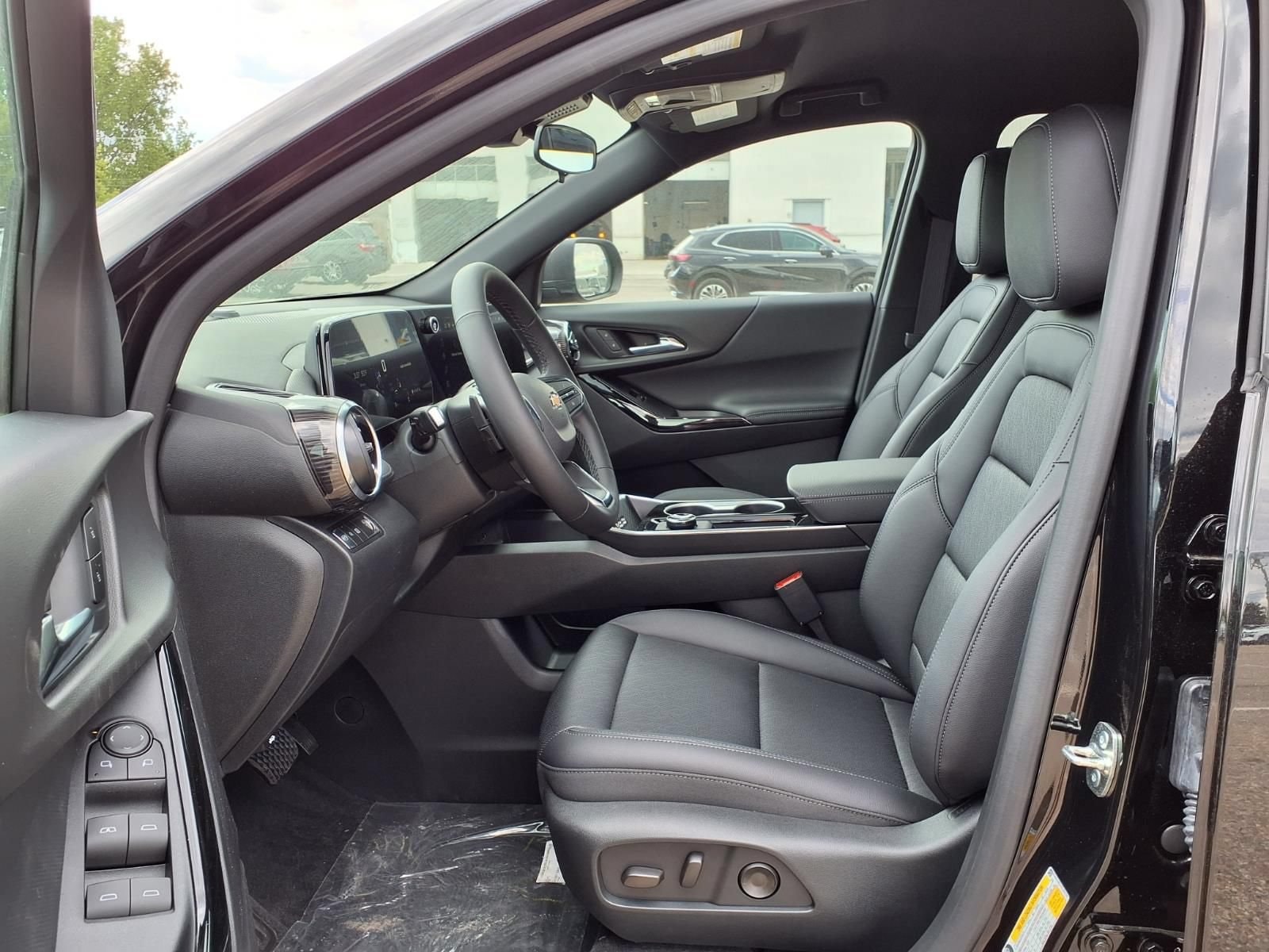 Thumbnail: 2026 Chevrolet Equinox - 13