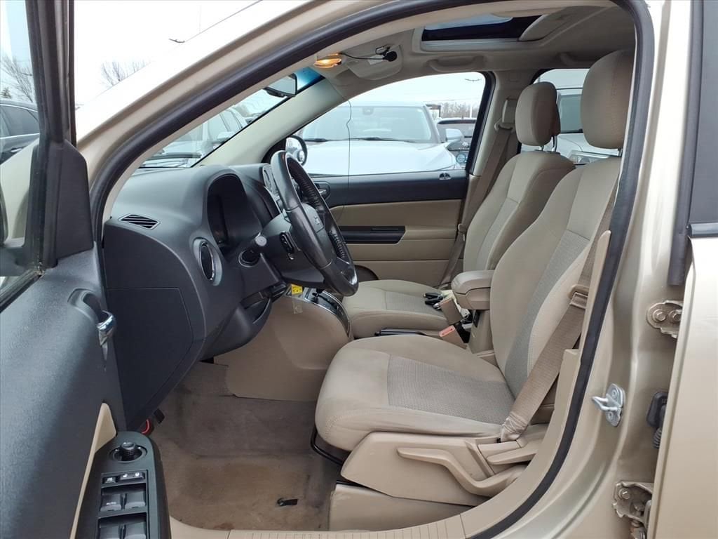 Thumbnail: 2010 Jeep Compass - 18