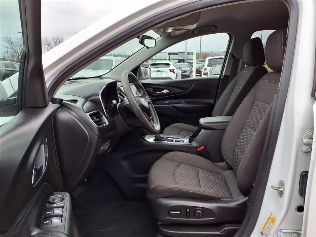 Thumbnail: 2018 Chevrolet Equinox - 15