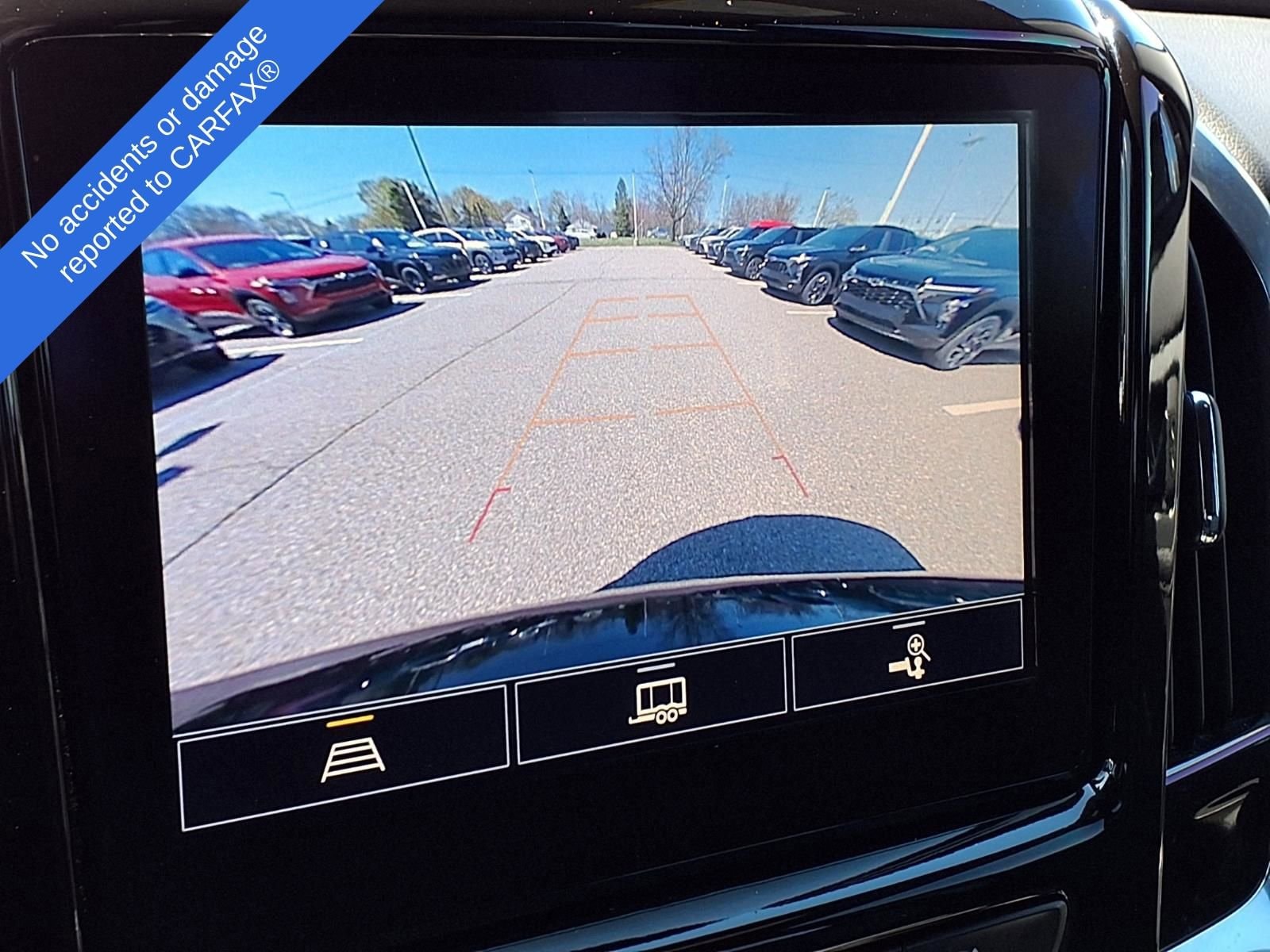 Thumbnail: 2023 Chevrolet Traverse - 24