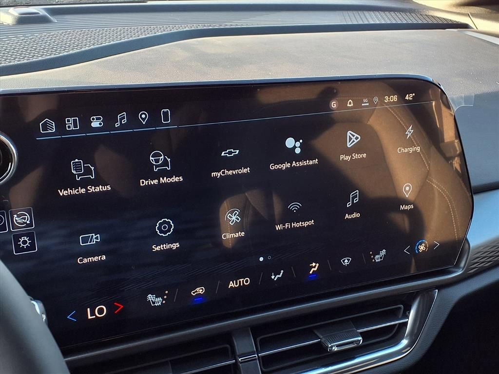 Thumbnail: 2026 Chevrolet Equinox - 17