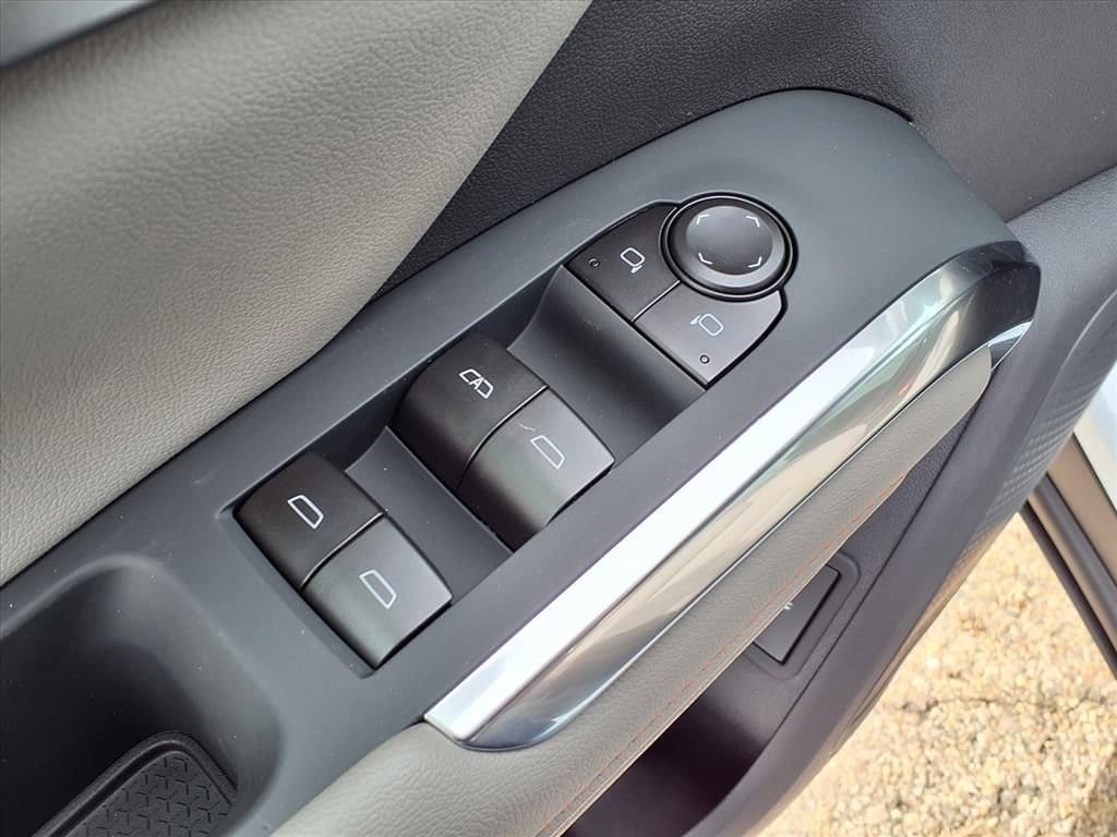 Thumbnail: 2026 Chevrolet Traverse - 13