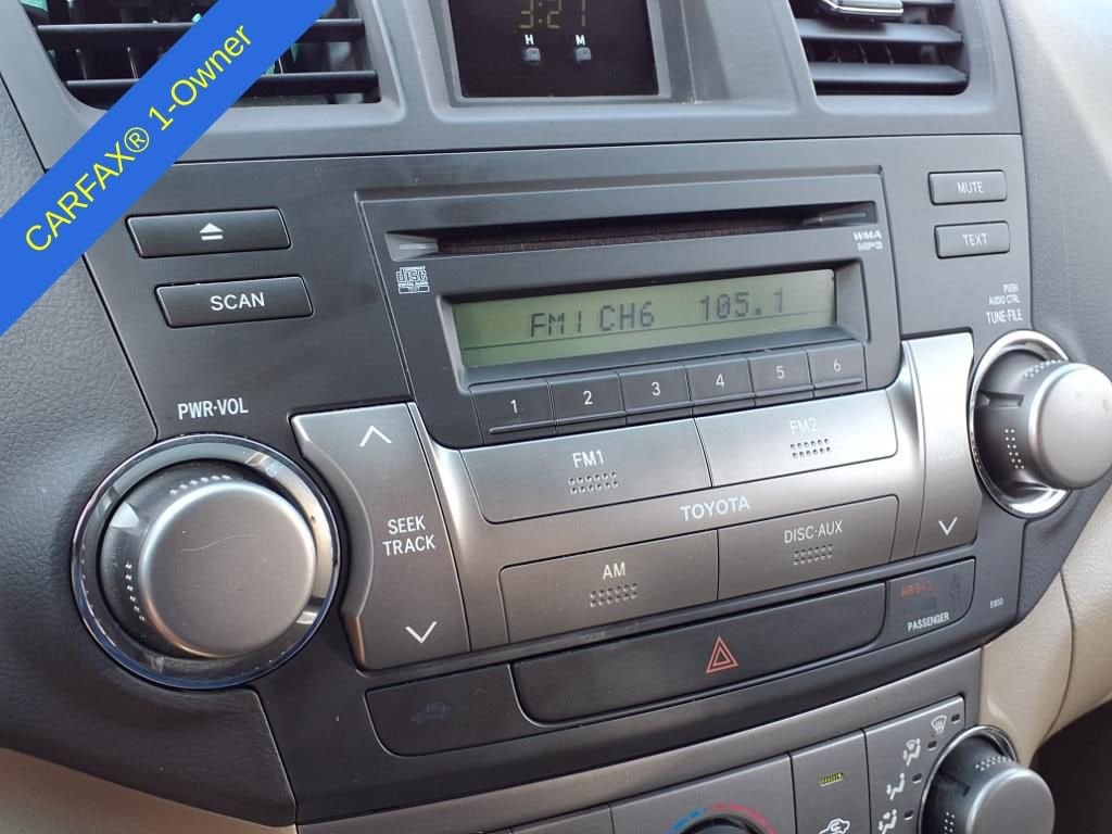 Thumbnail: 2010 Toyota Highlander - 26