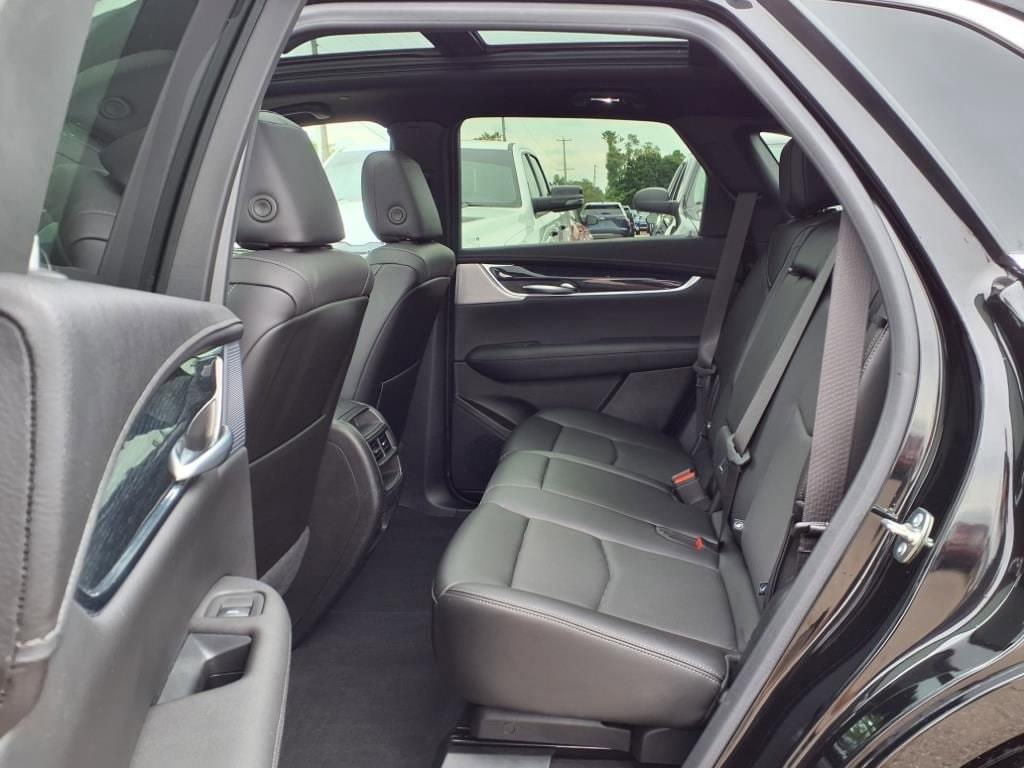 Thumbnail: 2024 Cadillac XT5 - 11