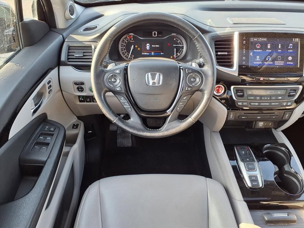 Thumbnail: 2017 Honda Pilot - 13