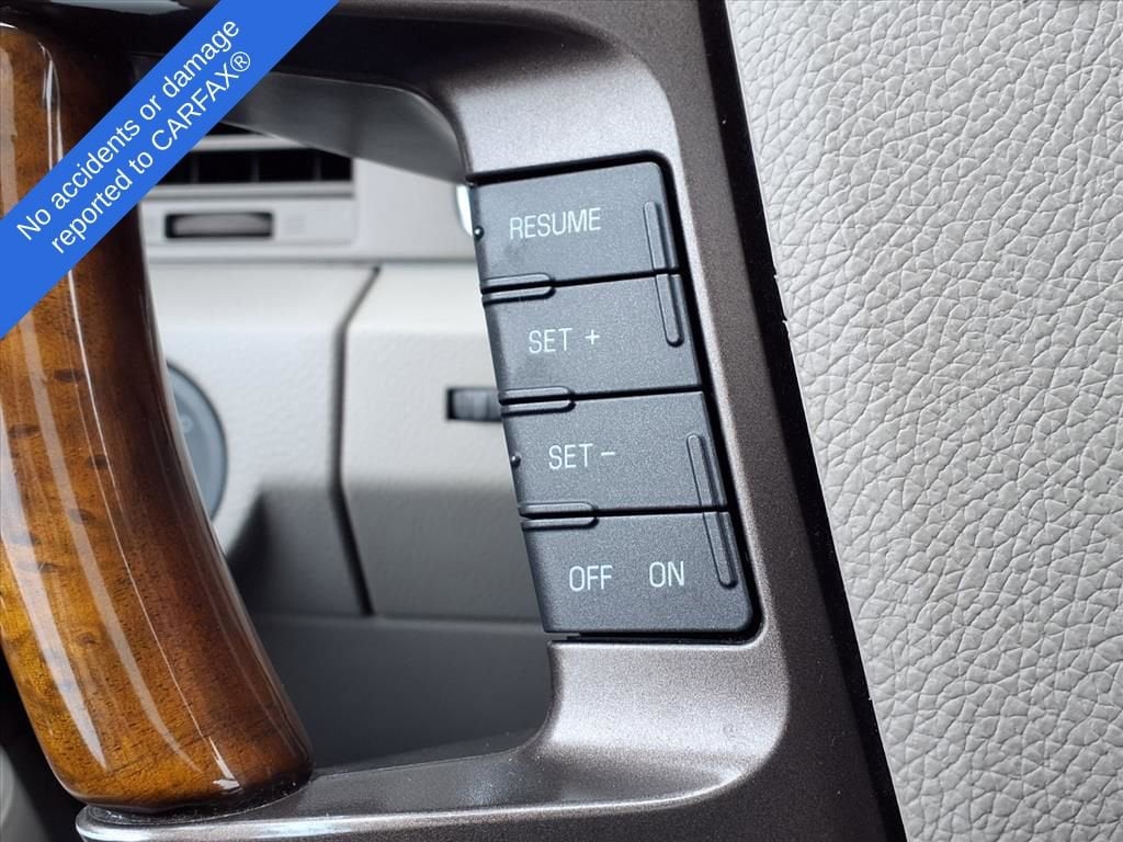 Thumbnail: 2014 Lincoln Navigator - 23