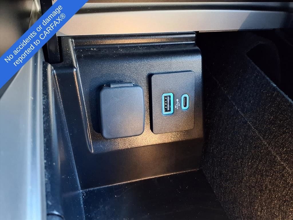 Thumbnail: 2022 Ford Explorer - 26