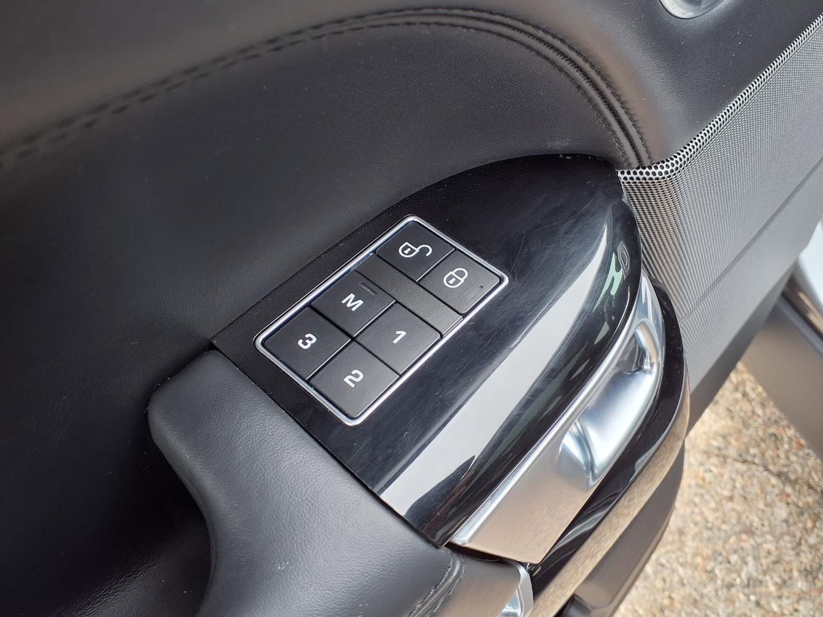 Thumbnail: 2019 Land Rover Range Rover Sport - 14