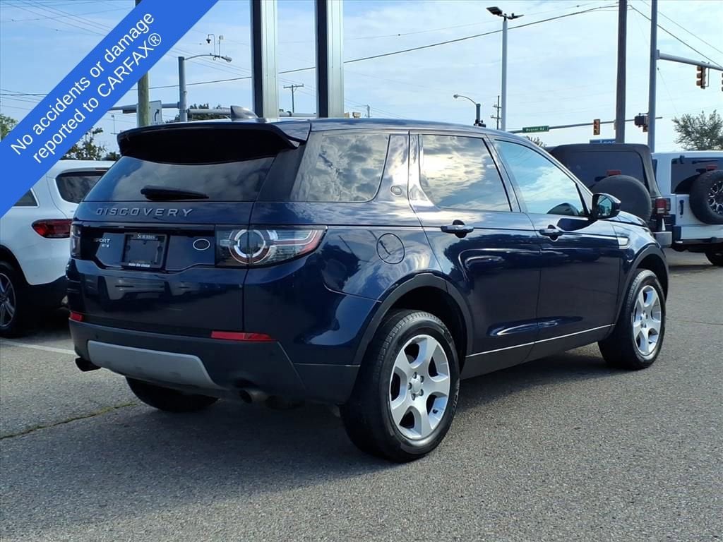 Thumbnail: 2017 Land Rover Discovery Sport - 5