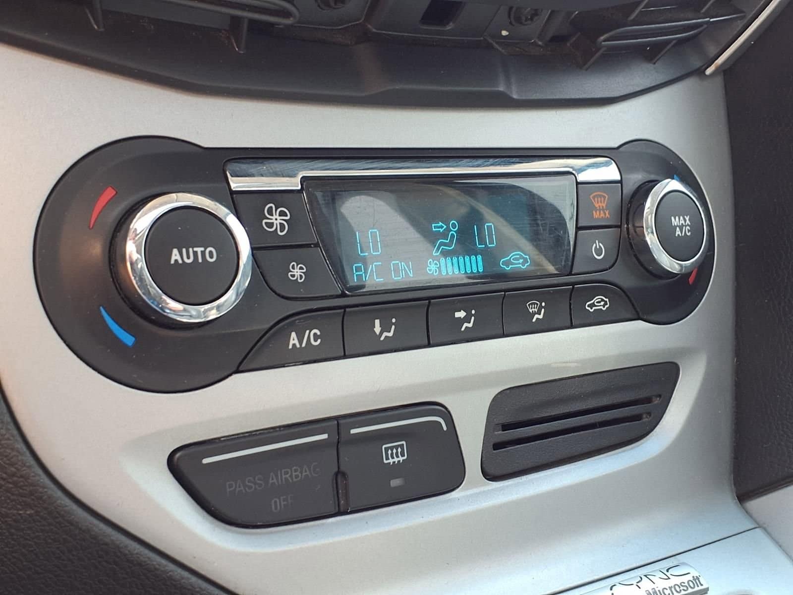 Thumbnail: 2014 Ford Focus - 23