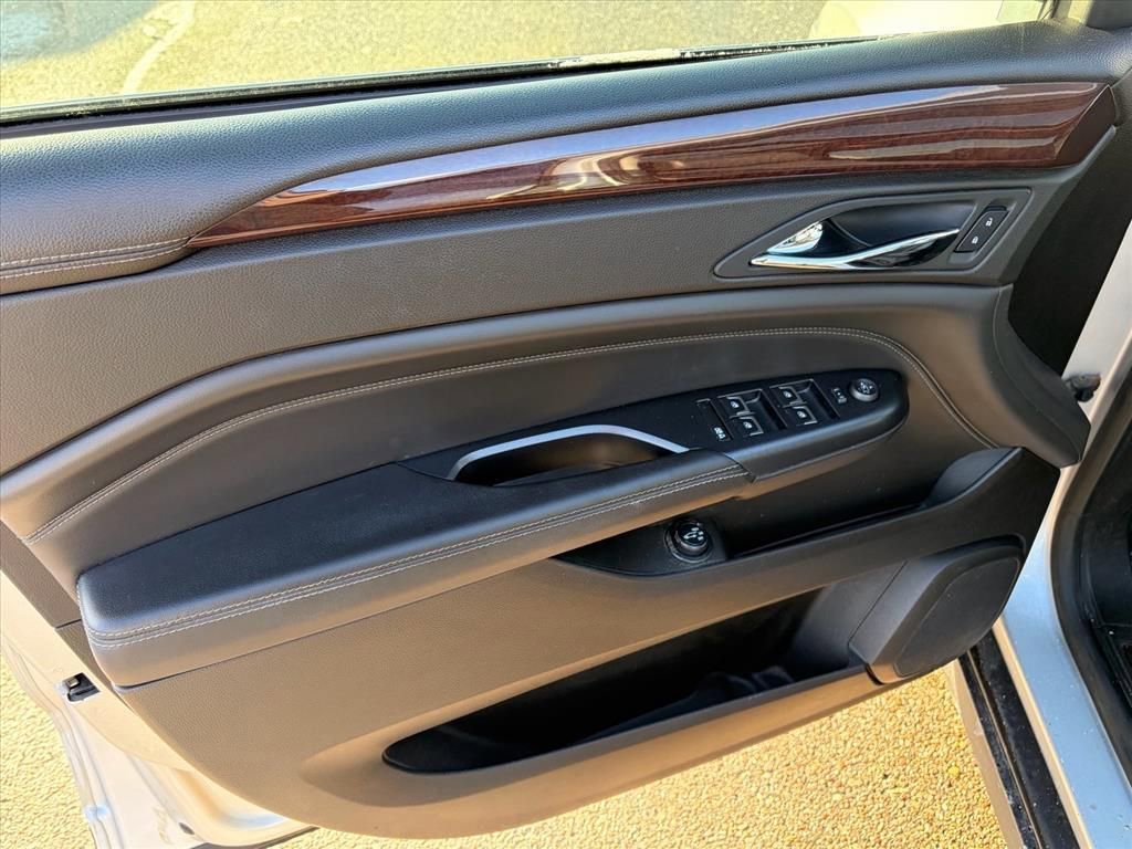 Thumbnail: 2015 Cadillac SRX - 42