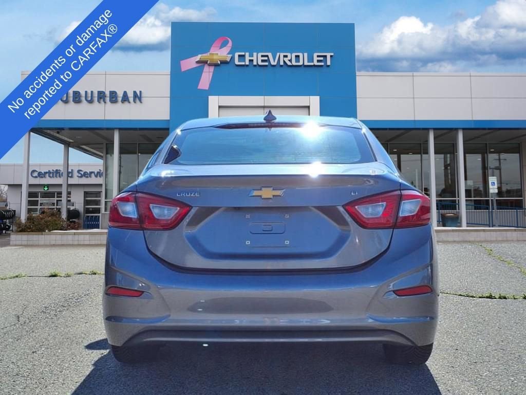 Thumbnail: 2019 Chevrolet Cruze - 7