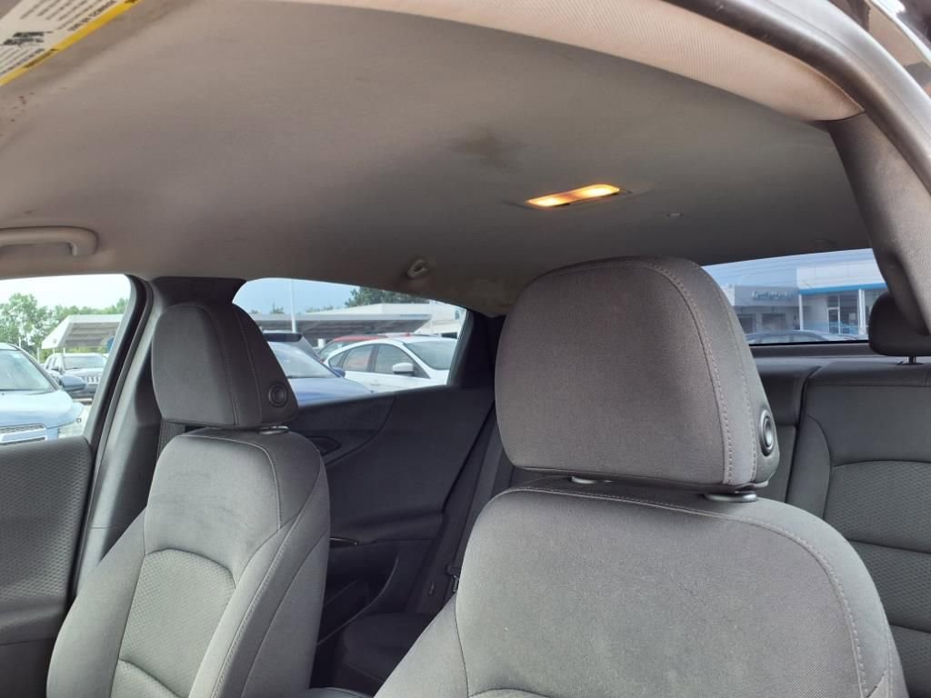 Thumbnail: 2016 Chevrolet Malibu - 17