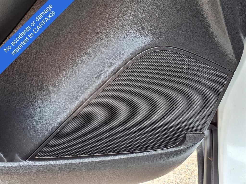 Thumbnail: 2019 Chevrolet Trax - 17