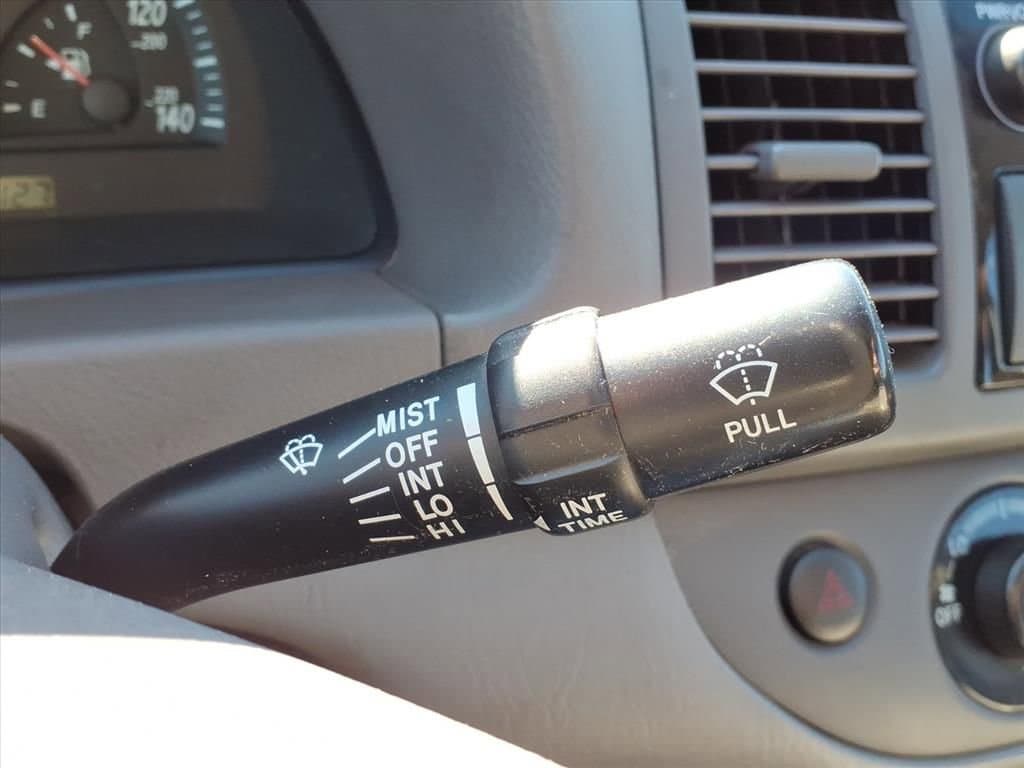 Thumbnail: 2004 Toyota Camry - 19