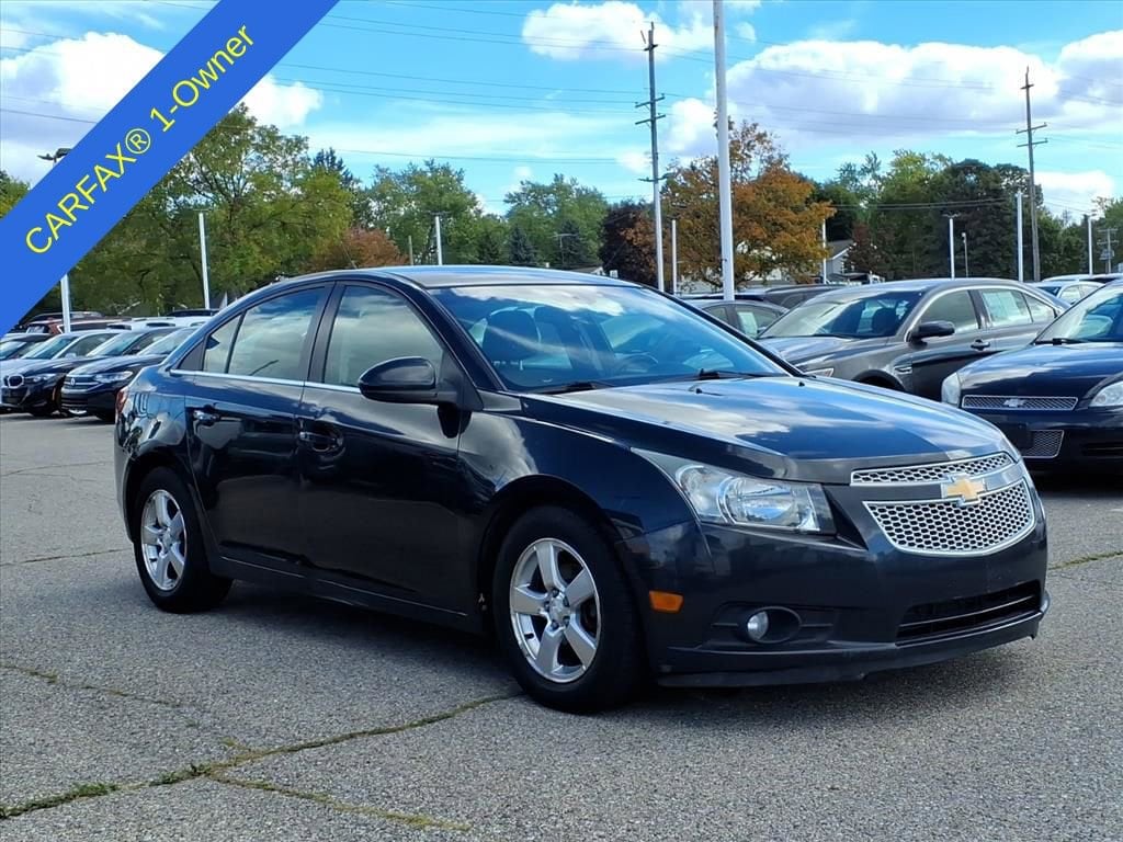 Thumbnail: 2012 Chevrolet Cruze - 3