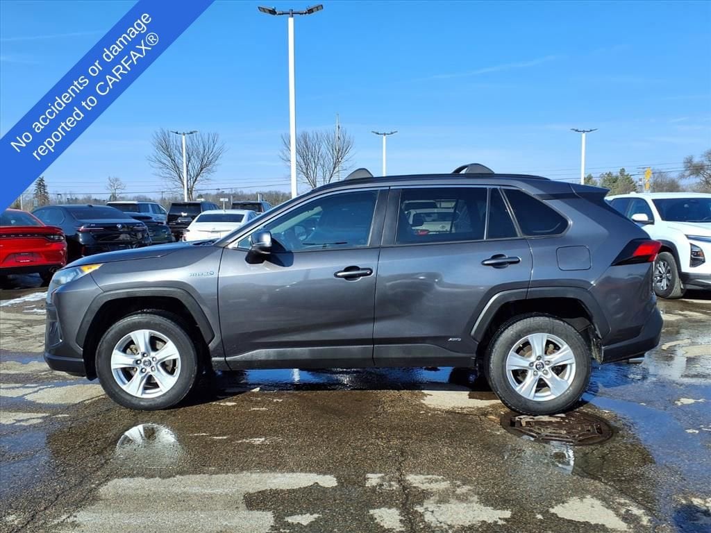 Thumbnail: 2019 Toyota RAV4 - 9