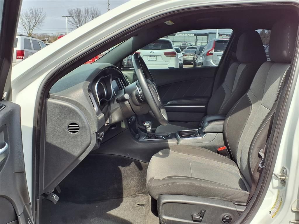 Thumbnail: 2016 Dodge Charger - 16