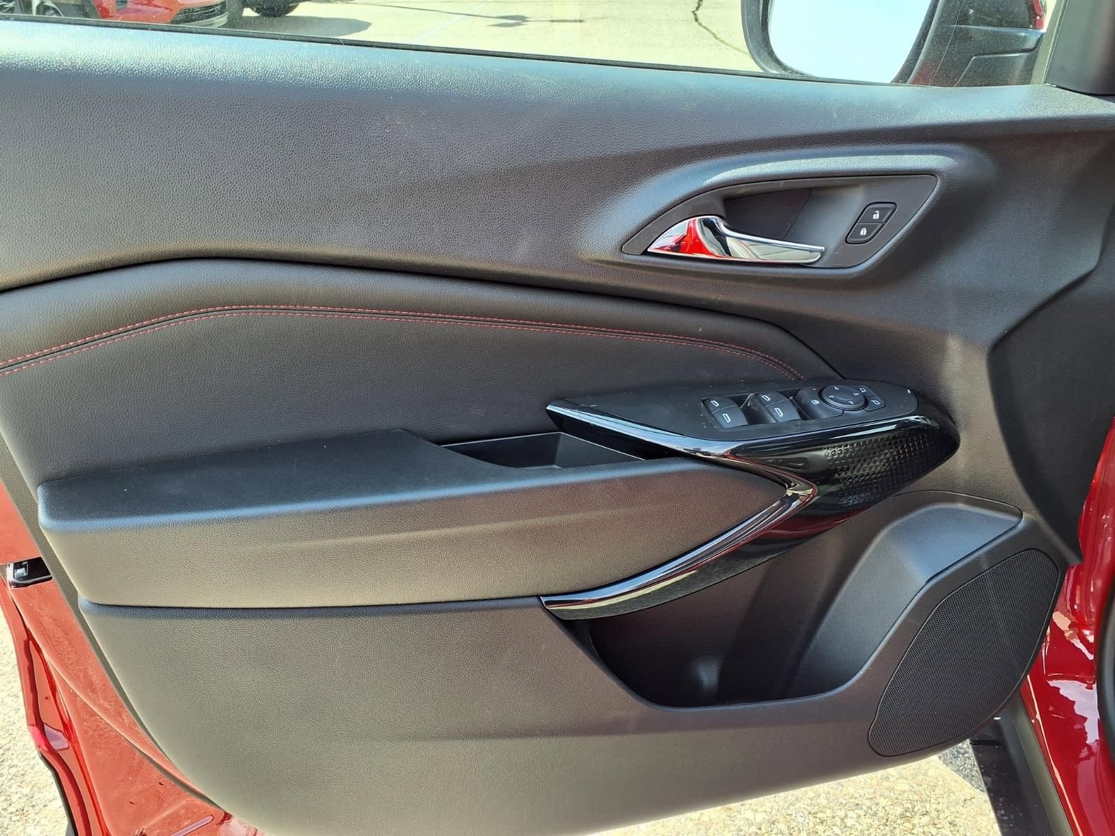 Thumbnail: 2026 Chevrolet Trax - 12