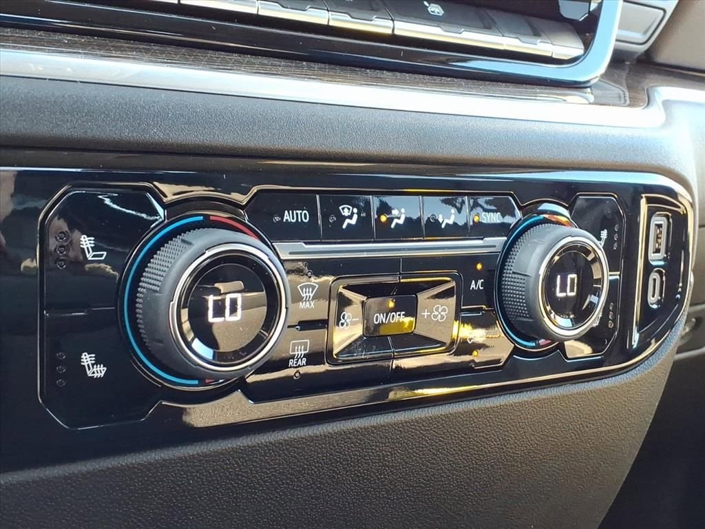 Thumbnail: 2026 Chevrolet Silverado 1500 - 16