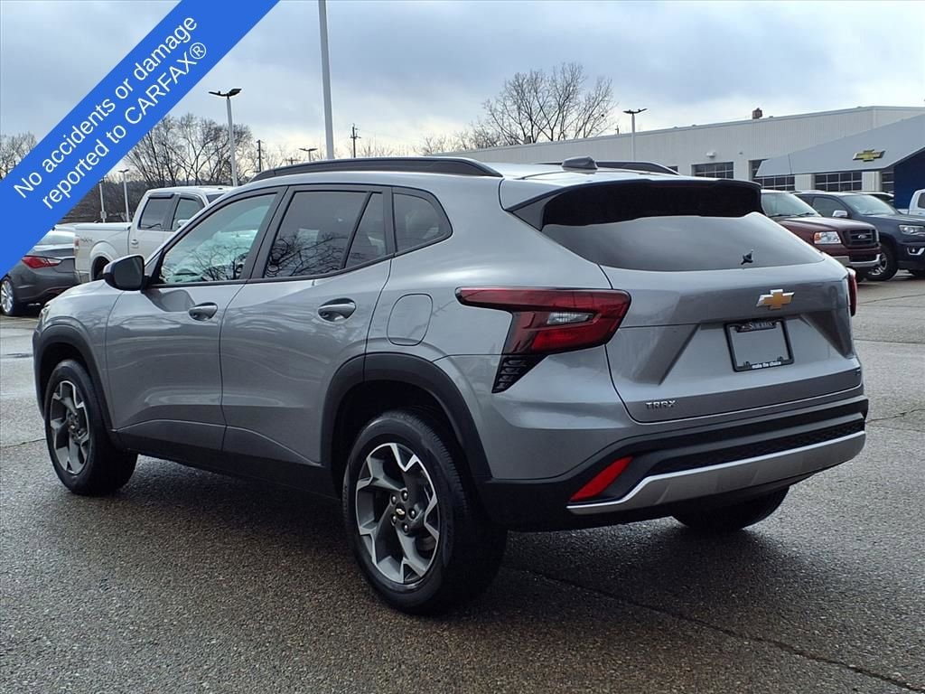Thumbnail: 2025 Chevrolet Trax - 8