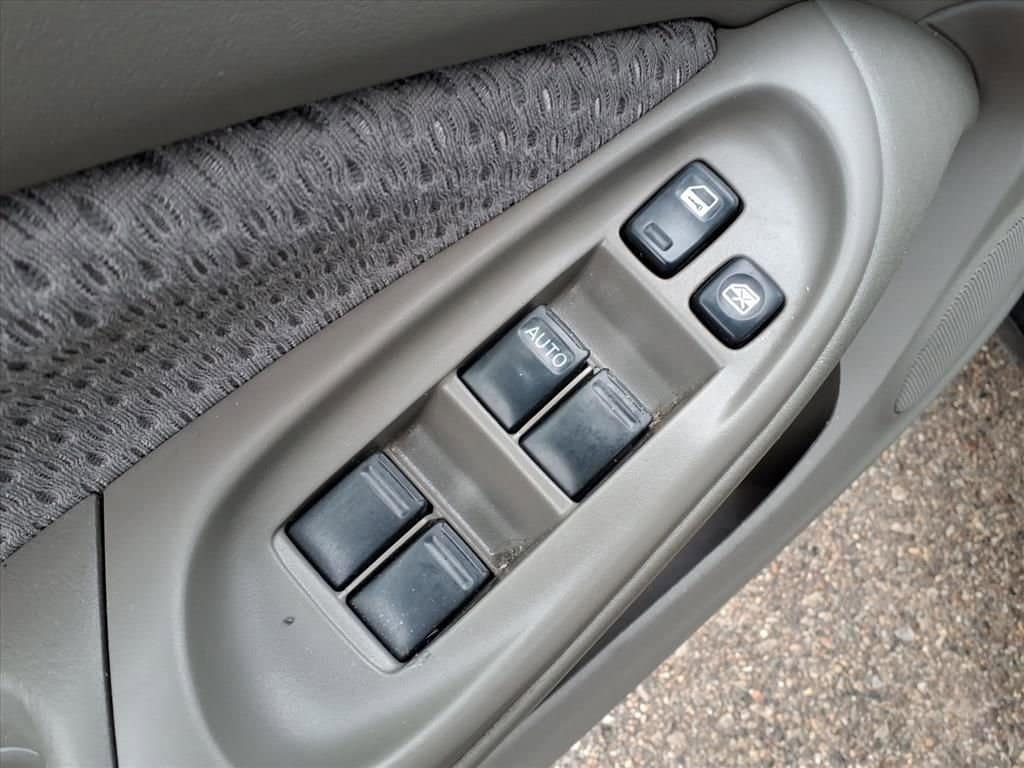 Thumbnail: 2005 Nissan Sentra - 13