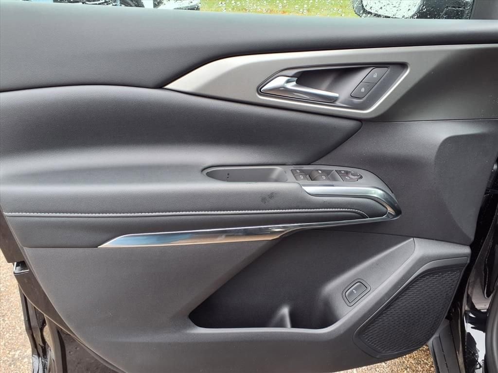 Thumbnail: 2026 Chevrolet Traverse - 11