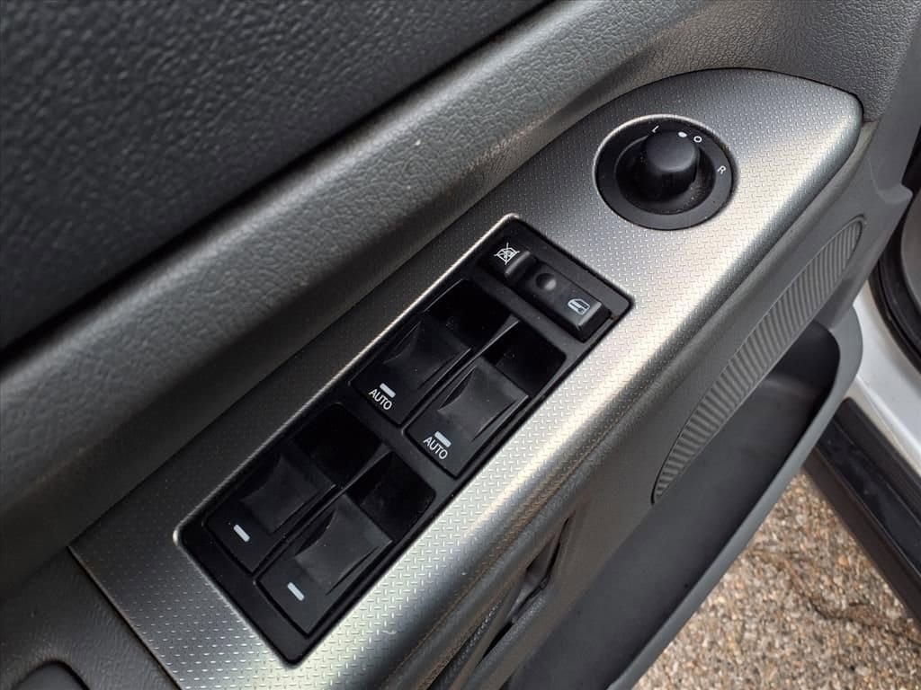 Thumbnail: 2006 Jeep Grand Cherokee - 15