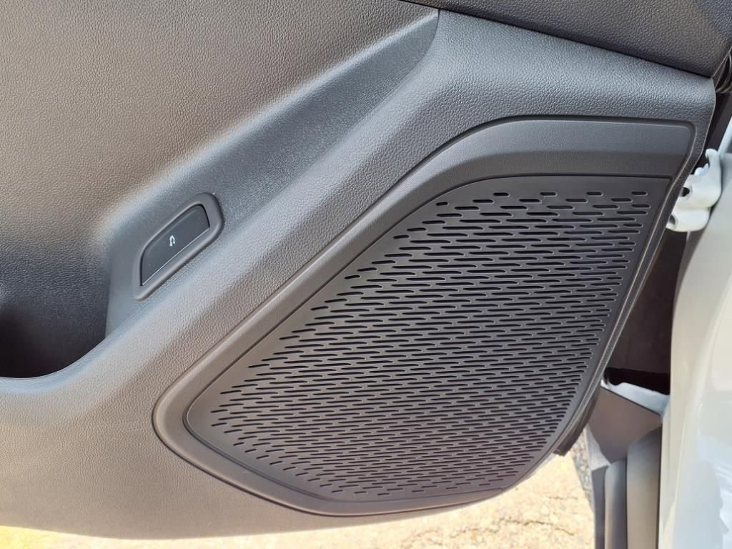 Thumbnail: 2026 Chevrolet Traverse - 14