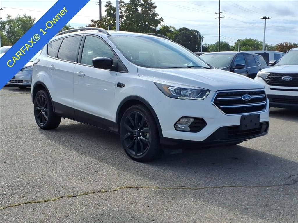 Thumbnail: 2018 Ford Escape - 3